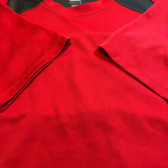 Reebok play Dry Shirt, front zip pocket Men’s Large running shirt - Picture 7 of 14